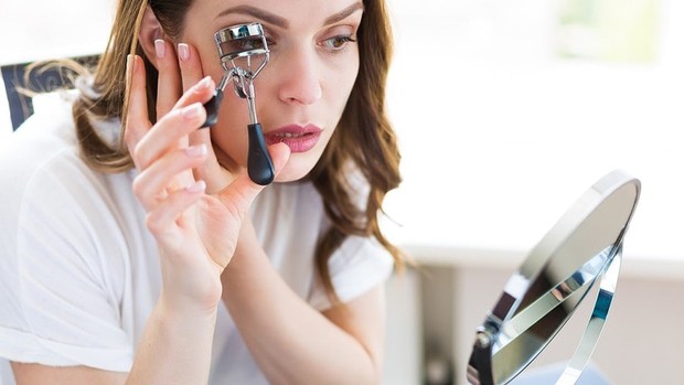 Eyelash curler/the.shonet.com Eyelash curler