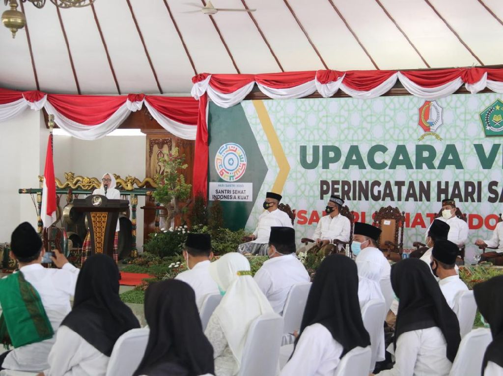 Dengan Semangat Hari Santri, Bupati Anna Berharap Pandemi Segera Berlalu Dengan Semangat Hari Santri, Bupati Anna Berharap Pandemi Segera Berlalu