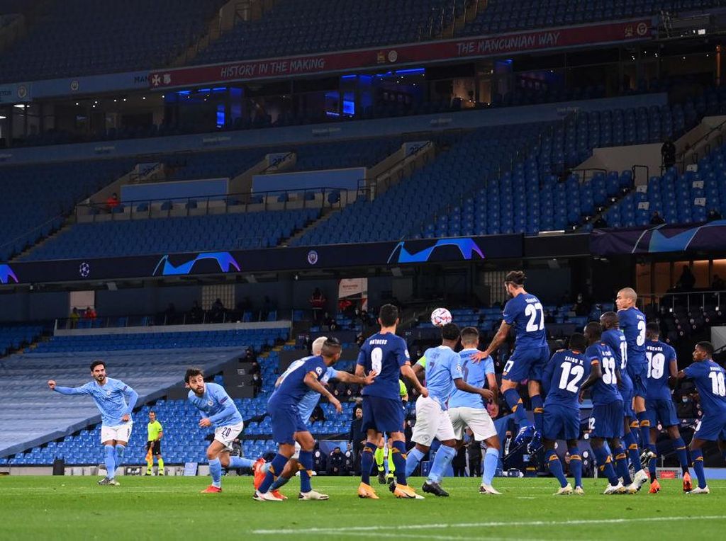 Tendangan Bebas Man City Mematikan! Tendangan Bebas Man City Mematikan!
