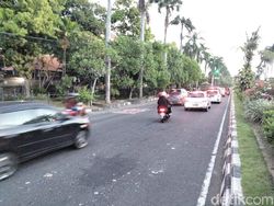 Demo Tolak Omnibus Law di Bali Bubar, Lalu Lintas Depan Unud Dibuka