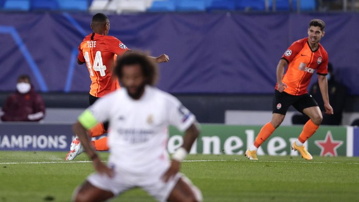 Shakhtars Tete celebrates after scoring his sides opening goal during the Champions League, group B soccer match between Real Madrid and Shakhtar Donetsk at Alfredo di Stefano stadium in Madrid, Spain, Wednesday, Oct. 21, 2020. (AP Photo/Manu Fernandez)