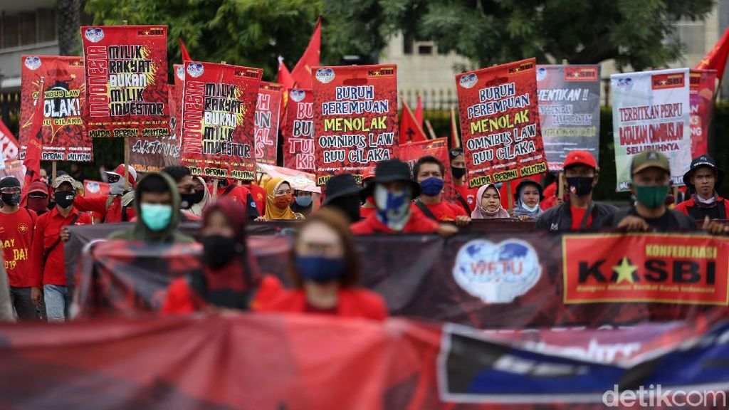 UU Cipta Kerja Diteken Jokowi, Ini Perjalanannya UU Cipta Kerja Diteken Jokowi, Ini Perjalanannya