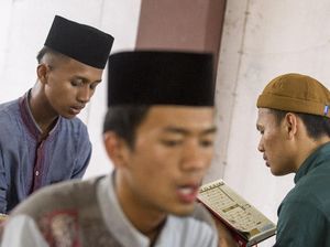 Kartu Sakti Telkom Bawa Pesantren Go Online