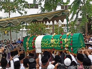 Sekilas Jatim: Yusuf Mansur Kenang Kiai Syukri-Kakak di Sumenep Setubuhi Adik Tiri Sekilas Jatim: Yusuf Mansur Kenang Kiai Syukri-Kakak di Sumenep Setubuhi Adik Tiri