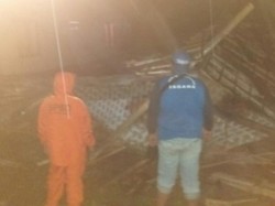 1 Rumah Roboh Diterjang Badai di Sumedang