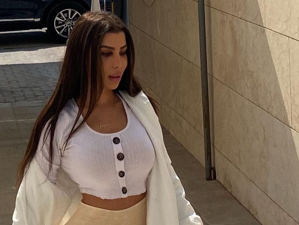 Sering Tampil Seksi di Medsos, Kim Kardashian-nya Arab Diusir dari Kuwait