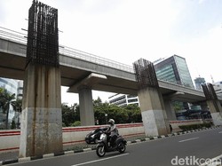 Mangkrak Belasan Tahun, Tiang Monorel Senggol Proyek LRT Jabodebek