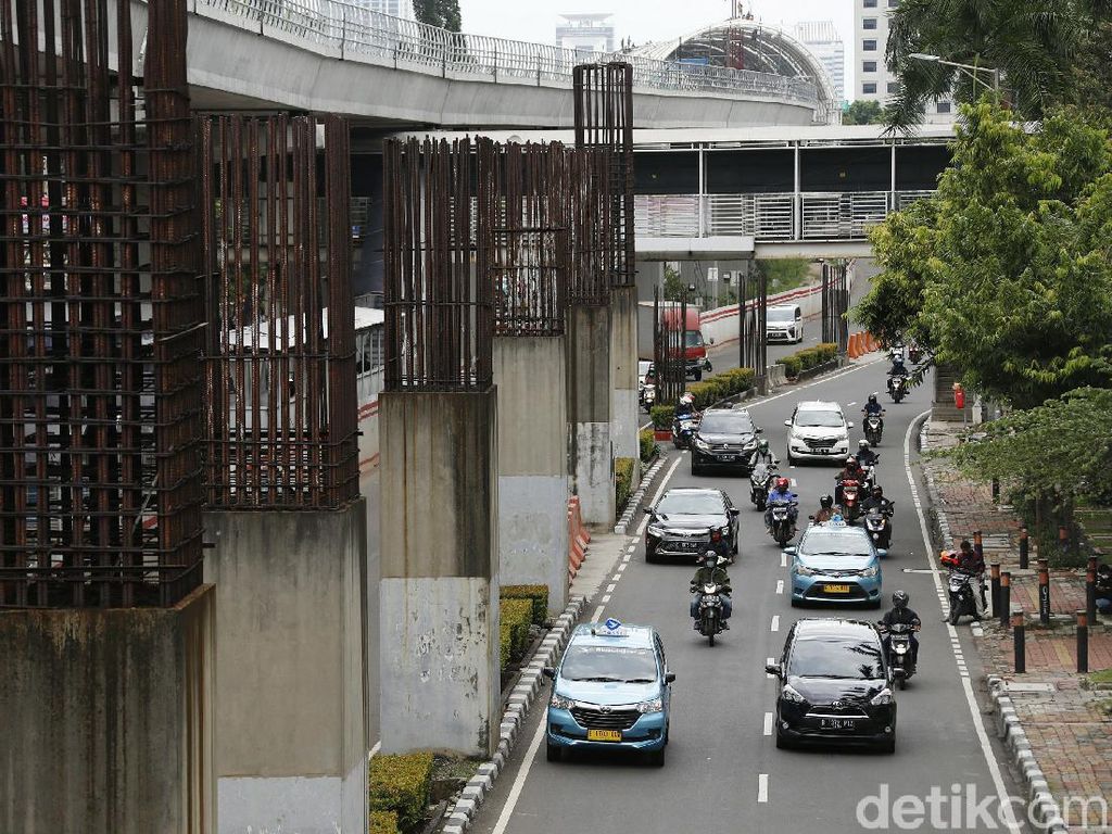 Sejarah Tiang Monorel Jakarta yang Kini Mangkrak