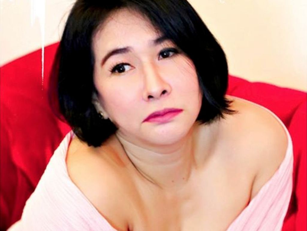 Yurike Prastika, Tante Hot yang Awet Muda Yurike Prastika, Tante Hot yang Awet Muda