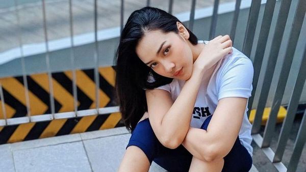 Potret Anya Geraldine dengan Gaya Boyish Style, Tetap Memikat