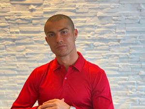 Ronaldo Masih Positif Corona, Karantina di Rumah Pakai Jam Tangan Rp 21 M