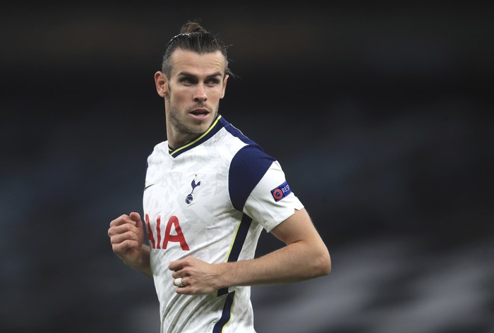 Tottenham Hotspurs Gareth Bale during the Europa League, Group J, soccer match between Tottenham Hotspur and LASK in London, England, Thursday, Oct. 22, 2020. (Adam Davy/Pool via AP)