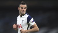 Gareth Bale, pemain pinjaman Tottenham Hotspur dari Real Madrid menempati nomor 4. Gajinya 325 ribu paun atau setara Rp 6 miliar per pekan, yang setengahnya masih ditanggung Real Madrid (AP/Adam Davy)