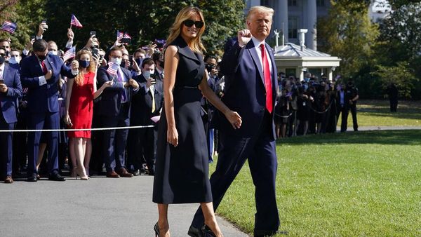 Melania Trump Eksis Lagi Setelah Kena Corona, Muncul Tanpa Masker