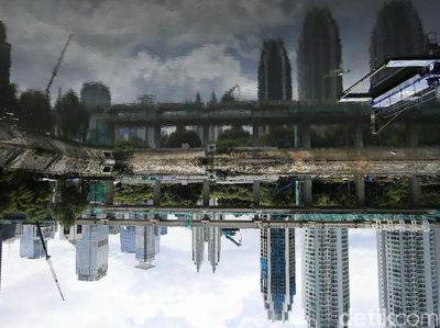 Jakarta Diselimuti Awan Mendung