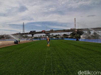 Keren! Rumput di Stadion JIS Ini Berstandar FIFA Lho