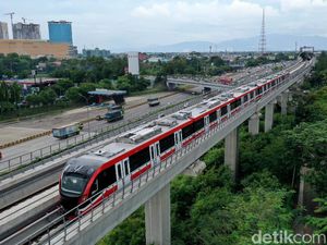 Viral Penumpang Menumpuk di Stasiun Harjamukti, LRT: Kendala Sistem Rem Viral Penumpang Menumpuk di Stasiun Harjamukti, LRT: Kendala Sistem Rem