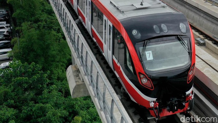 Ilustrasi LRT Jabodebek di pemberhentian terakhir stasiun/pool Cibubur.