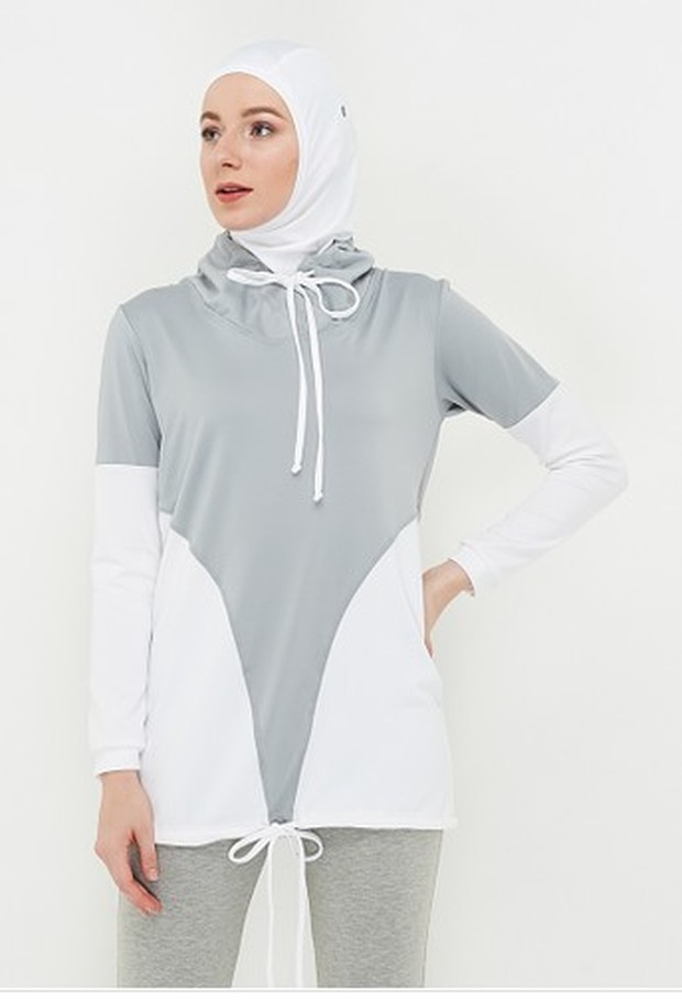 Madina Long Sleeve/Zalora.co.id Outfit olahraga wanita berhijab Madina Long Sleeve/Zalora.co.id