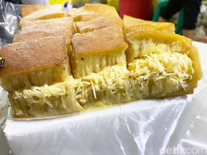 Manis Legit Martabak Bangka Afo di Bogor yang Dipanggang Pakai Arang Manis Legit Martabak Bangka Afo di Bogor yang Dipanggang Pakai Arang