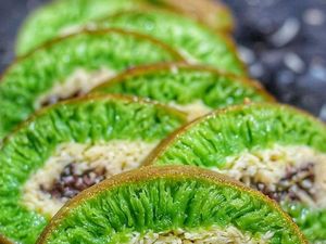 Bosan Martabak Biasa? Ini 5 Martabak Roll Enak dengan Isian Melimpah