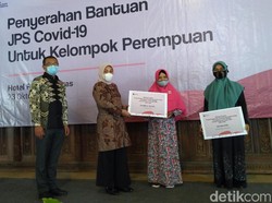 Menaker Kucurkan Rp 600 Juta Dorong 15 Kelompok Perempuan Mojokerto Jadi Pebisnis