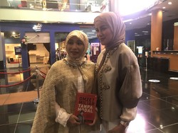 Wow! Olla Ramlan Jalani Perawatan Wajah dengan Emas 24 Karat