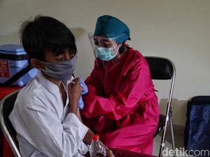 Pemberian Imunisasi untuk Anak di Tengah Pandemi COVID-19 Pemberian Imunisasi untuk Anak di Tengah Pandemi COVID-19