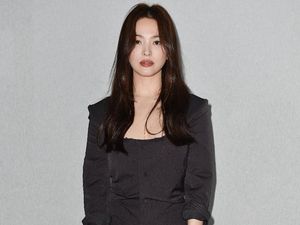 Song Hye Kyo Bangga Youn Yuh Jung Masuk Nominasi Oscar Song Hye Kyo Bangga Youn Yuh Jung Masuk Nominasi Oscar