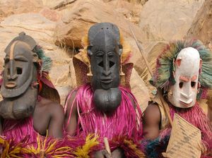 Dogon, Suku Bertopeng Misterius Penghuni Gurun Sahara