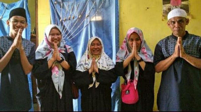 Duka Sekeluarga Tewas Keracunan Asap saat Terjebak Kebakaran Duka Sekeluarga Tewas Keracunan Asap saat Terjebak Kebakaran