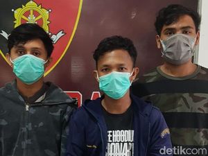 3 Pembacok Mahasiswa di Palembang Ditangkap, Katana-Airsoft Gun Disita