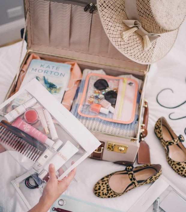 barang-barang wajib bawa di era new normal