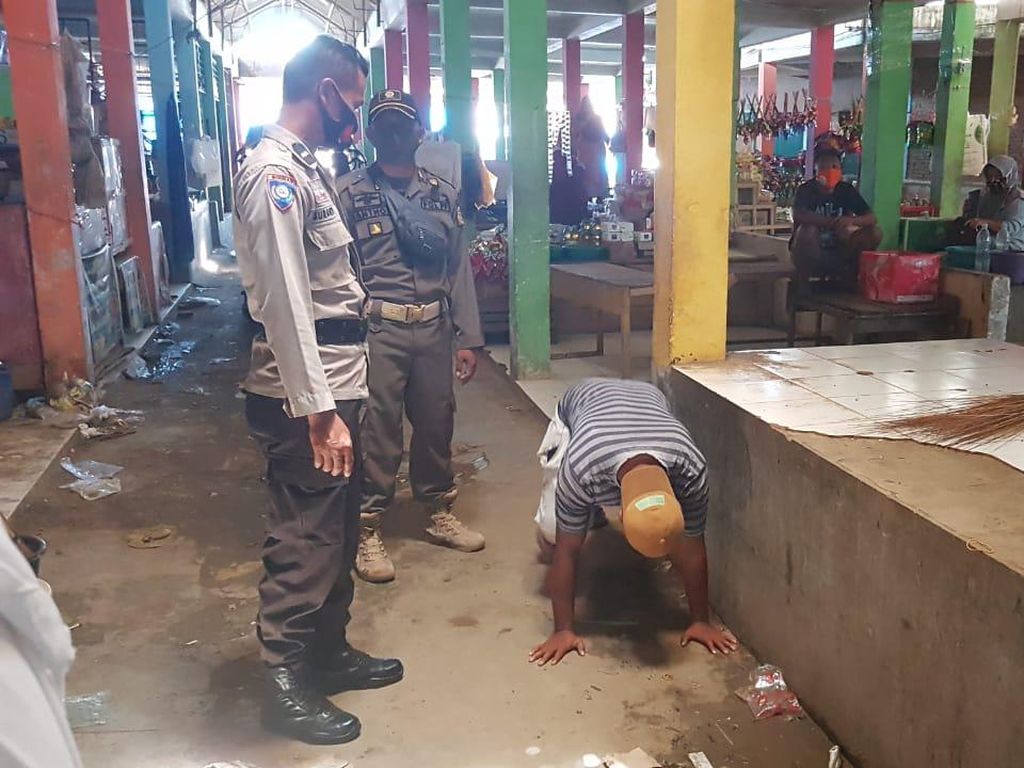 Video Warga Tak Bermasker di Polman Sulbar Meningkat Video Warga Tak Bermasker di Polman Sulbar Meningkat