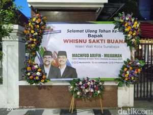Machfud-Mujiaman Kirim Karangan Bunga untuk Ultah Wakil Wali Kota Surabaya