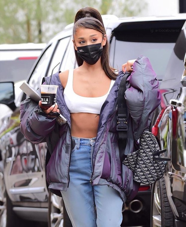ariana grande street style outfit/instagram: aribocabuteraz ariana grande street style outfit/instagram: aribocabuteraz