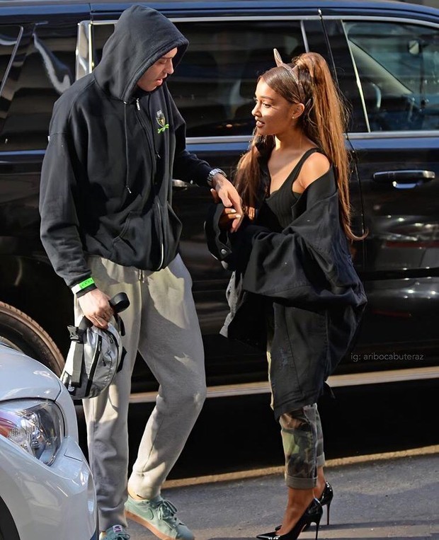 ariana grande street style outfit/instagram: aribocabuteraz ariana grande street style outfit/instagram: aribocabuteraz