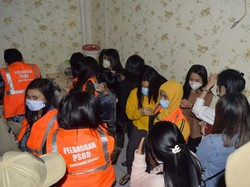 Belasan Terapis Diamankan Saat Razia Griya Pijat di Bintaro Tangsel