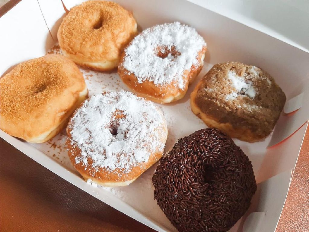 Nassar Jualan Donat, Begini Rasa Donat Misro hingga Tuna Buatannya Nassar Jualan Donat, Begini Rasa Donat Misro hingga Tuna Buatannya