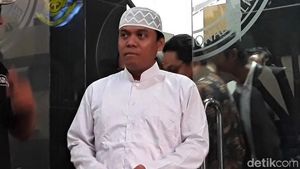 Melihat Lagi Sepak Terjang Gus Nur yang Kini Diamankan Bareskrim