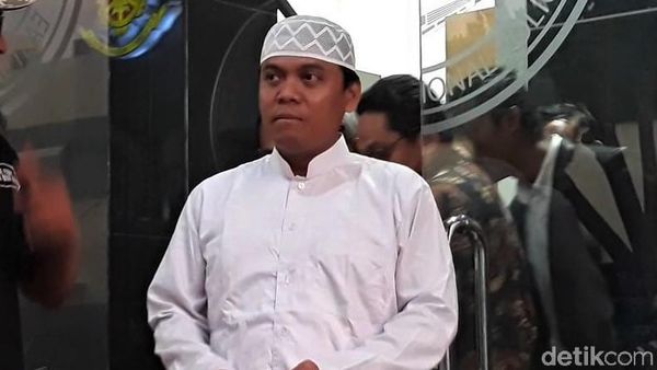 Melihat Lagi Sepak Terjang Gus Nur yang Kini Diamankan Bareskrim