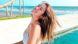 Potret Seksi Jessica Iskandar Bergaya di Pantai