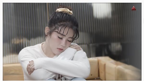 Cek Kemiripan Video Klip Via Vallen Terbaru dan IU di Sini!