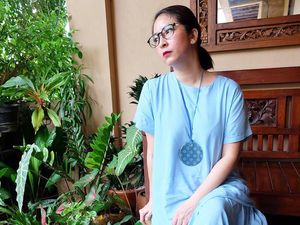 Novita Angie Terima Kasih ke Anak, Tetap Baik Usai Bicara Status Adopsi Novita Angie Terima Kasih ke Anak, Tetap Baik Usai Bicara Status Adopsi