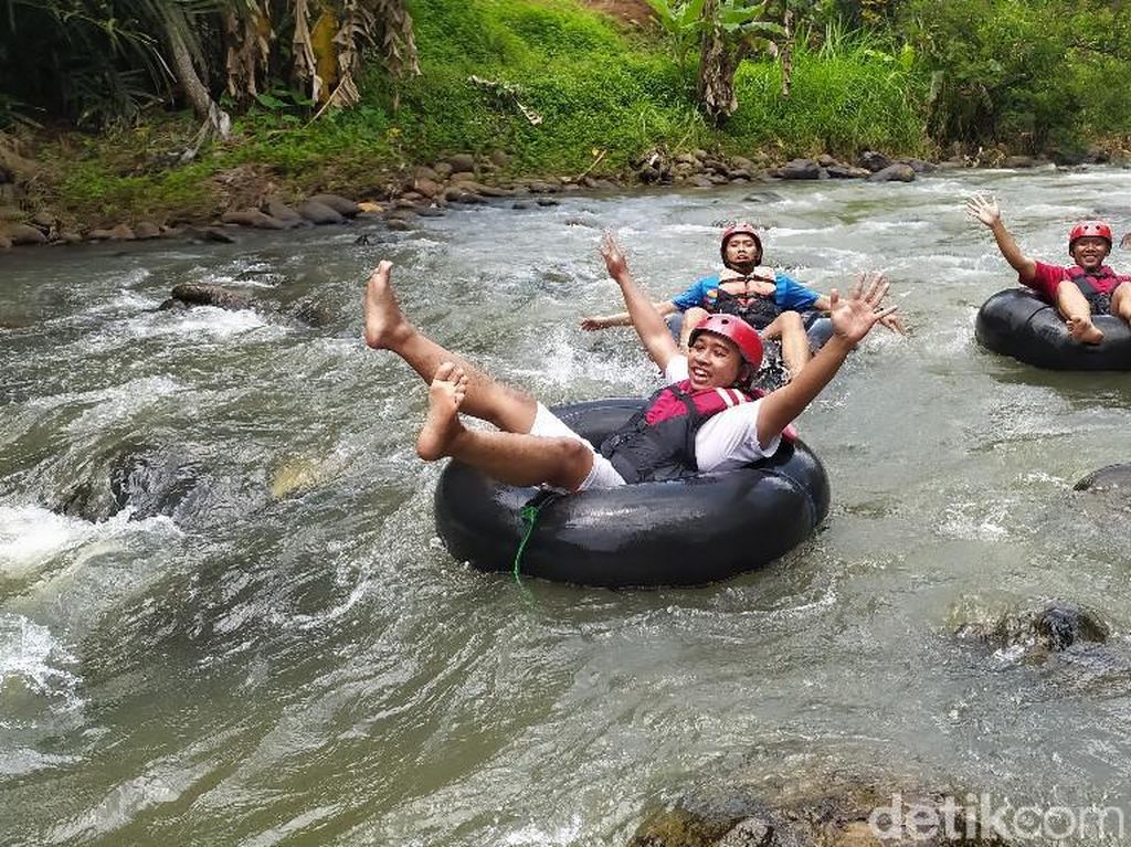 Wisata Sedekan River Tubing di Ciamis yang Hits dan Menantang