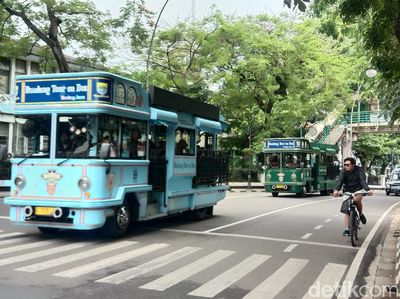 Foto: Liburan Naik Bandros Keliling Bandung!