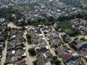 Banjir di Bekasi, Kawasan Villa Jatirasa Terdampak Paling Parah Banjir di Bekasi, Kawasan Villa Jatirasa Terdampak Paling Parah