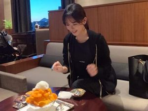 10 Potret Manis Kang Han Na Saat Sarapan dan Makan Sup 10 Potret Manis Kang Han Na Saat Sarapan dan Makan Sup