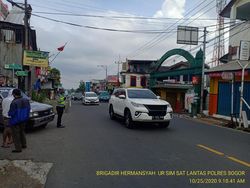 Lalin di Jalur Puncak Bogor Normal, One Way Diberlakukan Siang Nanti