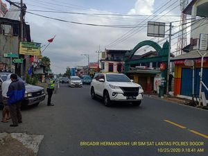 Lalin di Jalur Puncak Bogor Normal, One Way Diberlakukan Siang Nanti